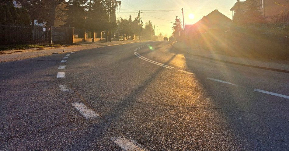 zdjęcie: Poranne słońce oślepia kierowców w Rawie Mazowieckiej / fot. KPP w Rawie Mazowieckiej