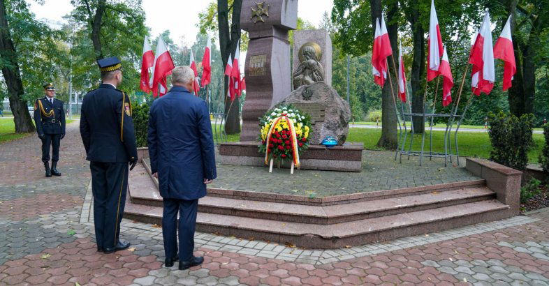 zdjęcie: Hołd złożony Sybirakom / fot. nadeslane