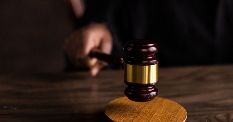 zdjęcie: Postanowienie o uzupełnieniu zarzutów w śledztwie ws. 11-latki z Sosnowca / pexels/6077326