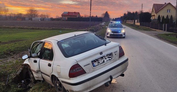 Betonowy przepust stanął na drodze kierującemu hondą
