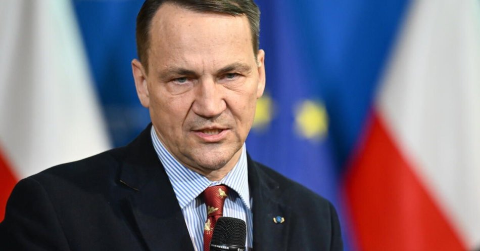 zdjęcie: Radosław Sikorski odwołał spotkanie z mieszkańcami Koszalina w związku z wizytą szefa NATO / fot. PAP