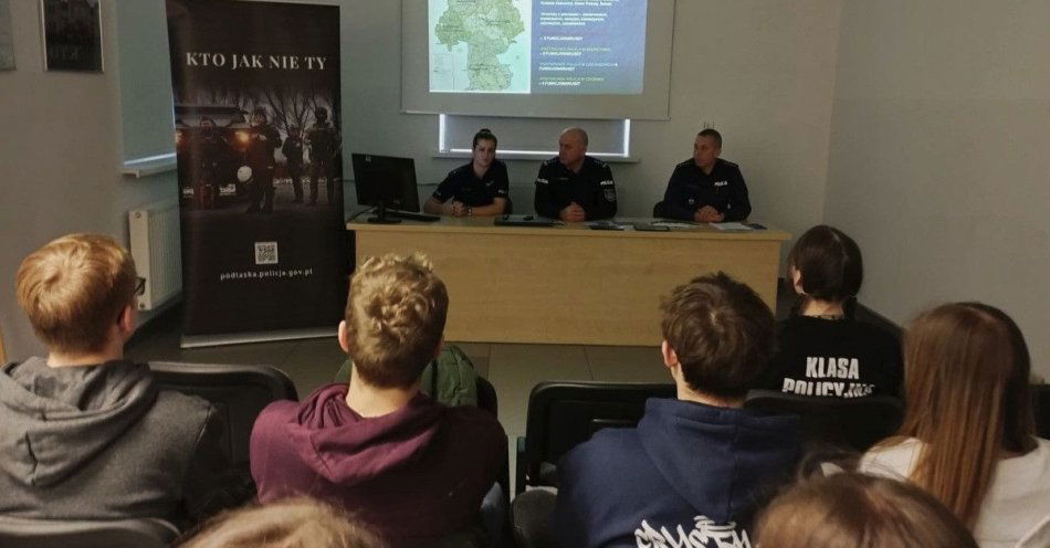 zdjęcie: Młodzież o bezpieczeństwie z policją w Wysokiem Mazowieckiem / fot. KPP Wysokie Mazowieckie