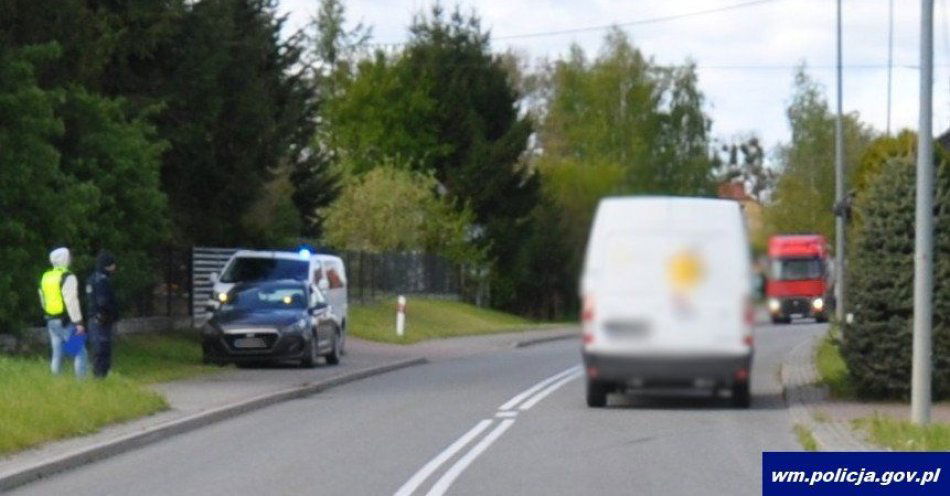 zdjęcie: Pościg za sprawcą kradzieży pojazdu. Policjanci odzyskali samochód o wartości 100 000 złotych / fot. KPP w Lidzbarku Warmińskim