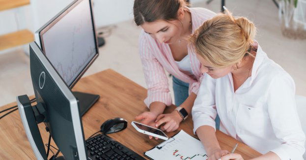 Chciały zainwestować na giełdzie, a straciły łącznie ponad 400 tysięcy złotych