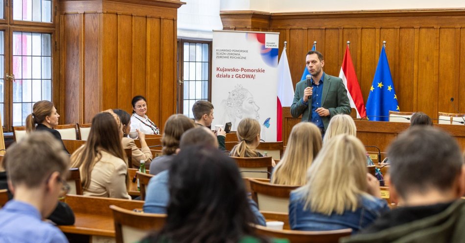 zdjęcie: Sztuka sposobem mówienia do drugiego człowieka / fot. nadesłane