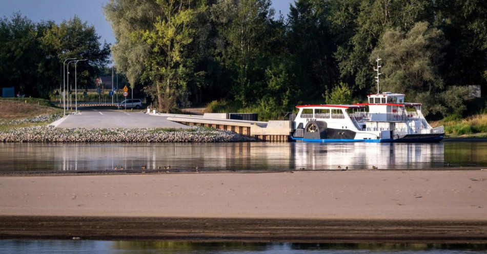 zdjęcie: Ewakuowano pasażerów z promu 