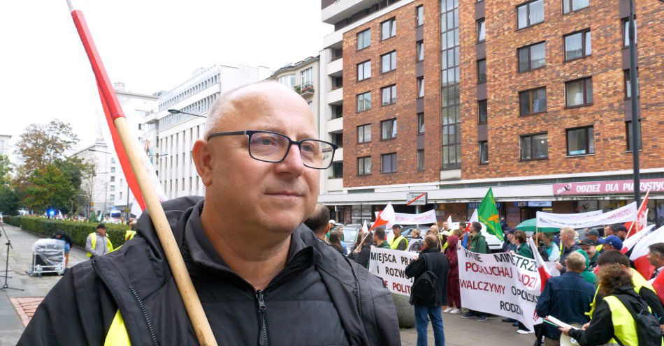 zdjęcie: Decyzje resortu rolnictwa o gruntach wywołały falę protestów i obaw / fot. Newseria - Józef Sykała, pracownik Top Farms