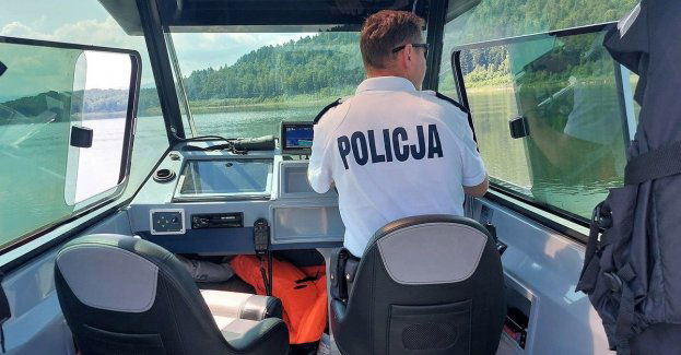 Policyjni wodniacy rozpoczęli służbę na Jeziorze Mucharskim