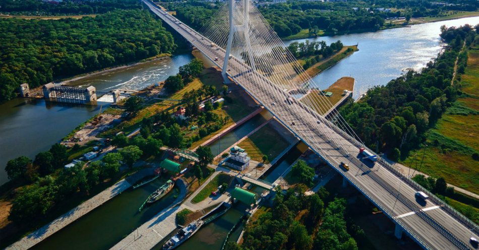 zdjęcie: Rozpoczął się remont mostu Grunwaldzkiego; duże utrudnienia w ruchu / v54833409