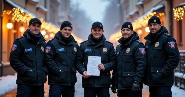 Świąteczne życzenia piekarskiej Policji i historia Kolędy od policjantów