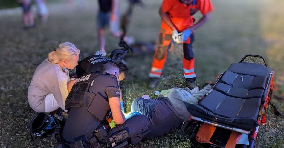 zdjęcie: Kolizja hulajnogą. Nieprzytomny 28-latek zabrany do szpitala / fot. KPP w Zduńskiej Woli
