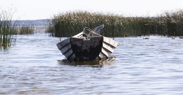 Zarzuty za nielegalny połów ryb oraz kradzież łódki