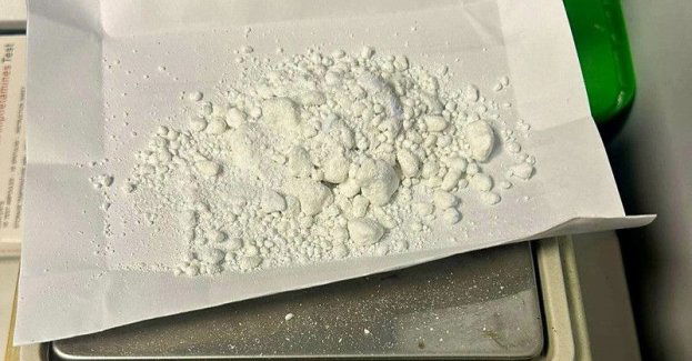 Ząbkowice Śląskie: policjantki zatrzymały mężczyznę z amfetaminą