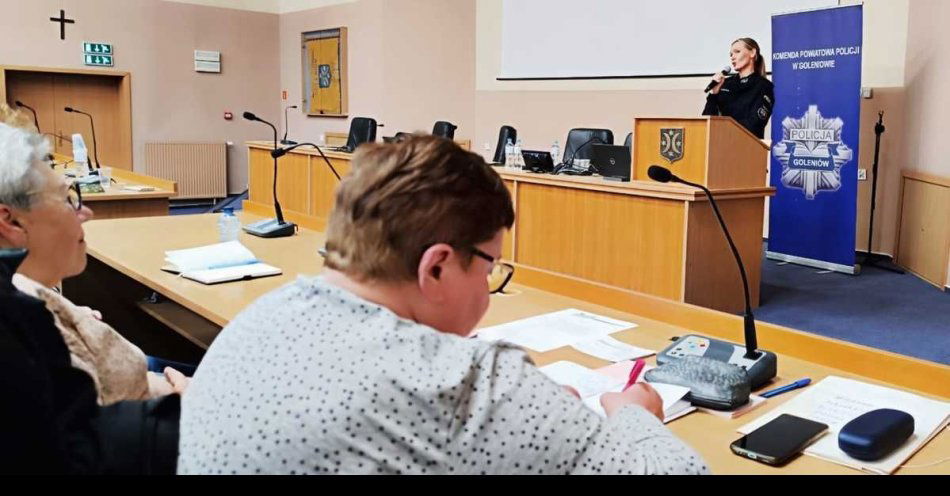 zdjęcie: Wyjątkowe Spotkanie z Uniwersytetem Trzeciego Wieku w Goleniowie / fot. KPP w Goleniowie