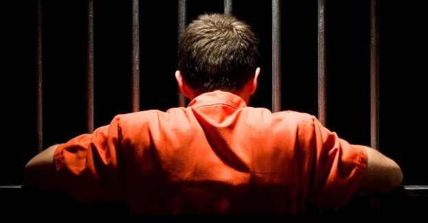 17 lat więzienia za zabicie znajomego, który przezywał go pod sklepem