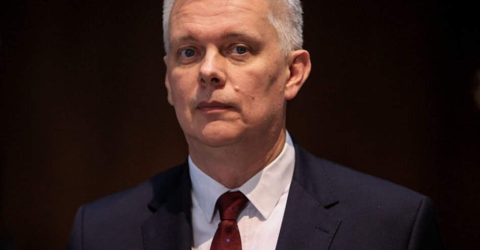 zdjęcie: Siemoniak: liczymy na współpracę z gen. Kowalskim jako p.o. szefem BBN / Katowice, 17.07.2025. Minister spraw wewnętrznych i administracji, koordynator służb specjalnych Tomasz Siemoniak podczas briefingu prasowego w siedzibie Narodowej Orkiestry Symfonicznej Polskiego Radia w Katowicach, 17 bm. Wcześniej odbyły się uroczystości z okazji 25. rocznicy utworzenia Centralnego Biura Śledczego Policji. (mr) PAP/Jarek Praszkiewicz