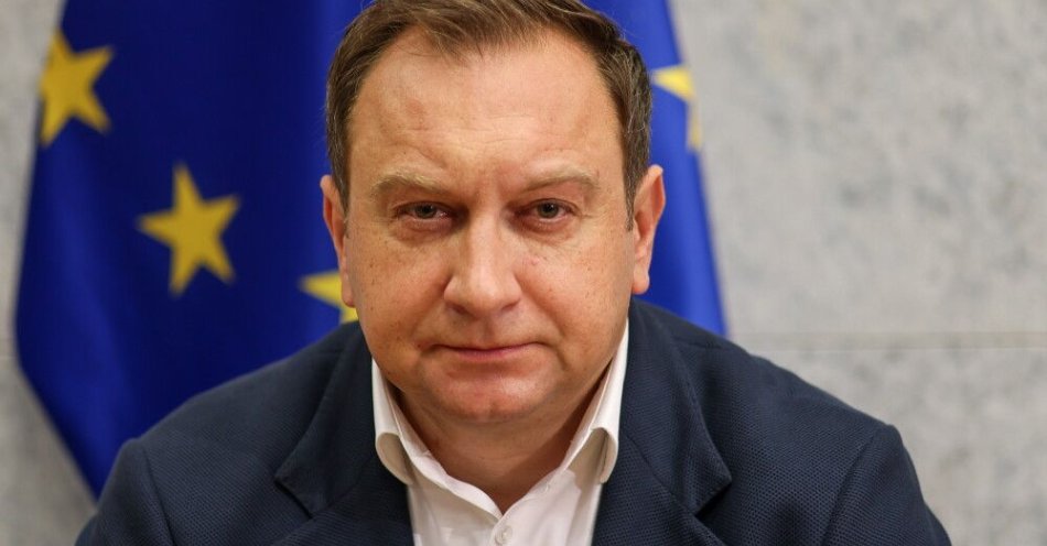zdjęcie: Trela: w tym tygodniu zawiadomienie do prokuratury na Ziobrę / Warszawa, 27.09.2024. Wiceprzewodniczący komisji Tomasz Trela na posiedzeniu sejmowej Komisji Śledczej ds. inwigilacji systemem Pegasus, 27 bm. w Sejmie w Warszawie. B. szef ABW Piotr Pogonowski po raz drugi nie stawił się przed sejmową komisją śledczą ds. Pegasusa. W związku z tym przewodnicząca wyznaczyła ostatni już termin przesłuchania świadka na 11 października. (amb) PAP/Albert Zawada