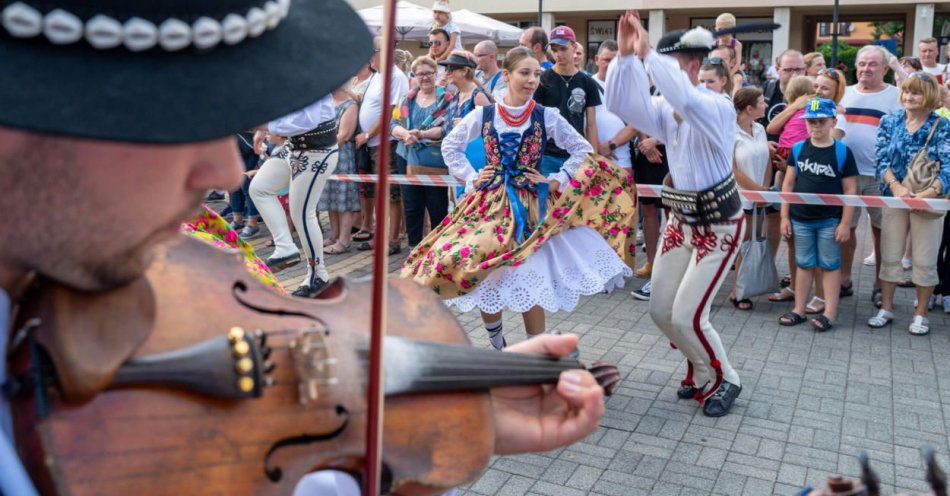 zdjęcie: Około 90 zespołów wystąpi podczas 60. Tygodnia Kultury Beskidzkiej / fot. PAP