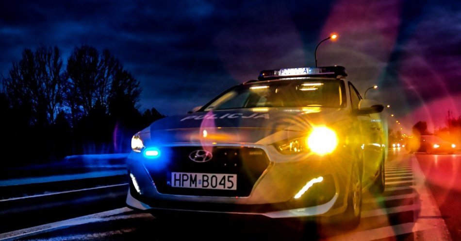 zdjęcie: Policjanci poszukują świadków zdarzenia / fot. KMP Białystok
