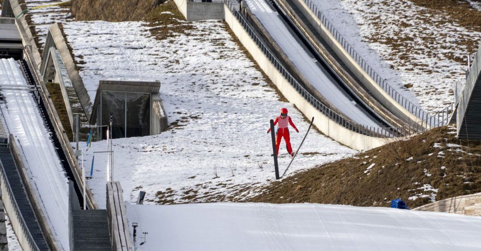 zdjęcie: PŚ w skokach - Kot, Kubacki, Stoch, Wąsek i Zniszczoł na inaugurację w Lillehammer / v23626682