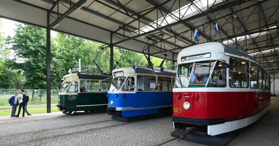 zdjęcie: W wakacje na tory wyjedzie zabytkowy tramwaj z Krakowa / fot. PAP