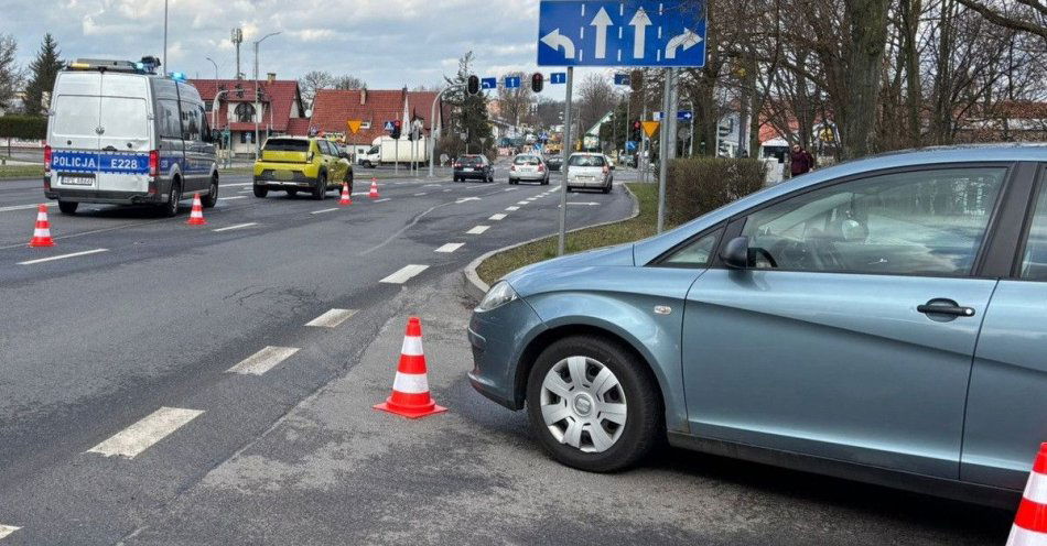 zdjęcie: Pośpiech na skrzyżowaniu skończył się kolizją i mandatem / fot. KMP Zielona Góra