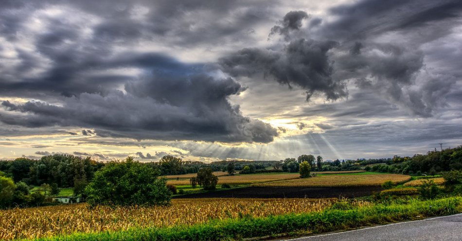 zdjęcie: W nocy na wschodzie będzie pogodnie; zachód kraju pochmurny z opadami deszczu / pixabay/3216268