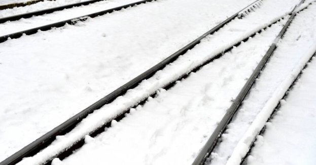 Łódzkie: służby zbadają przyczynę ubytku toru w Będzelinie; będzie ekspertyza w tej sprawie