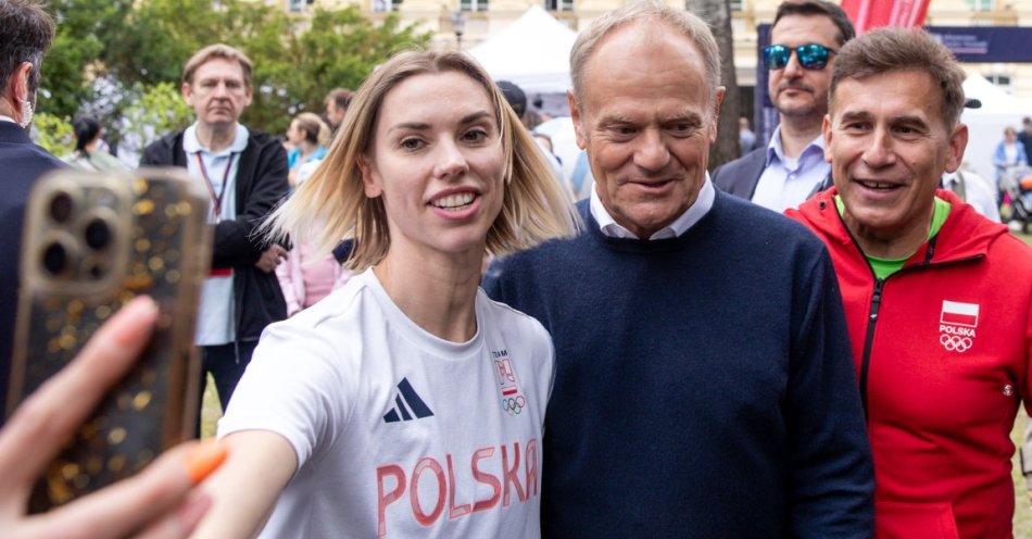 zdjęcie: Lekkoatletyczne zabawy podczas Dnia Dziecka w ogrodach Kancelarii Prezesa Rady Ministrów / fot. Tomasz Jastrzębowski
