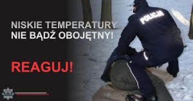 Policja z powiatu krakowskiego pomaga osobom bezdomnym zimą