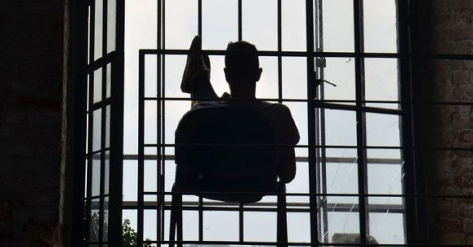 zdjęcie: Szczytno: Policjanci zatrzymali czterech poszukiwanych mężczyzn / pixabay/1994997