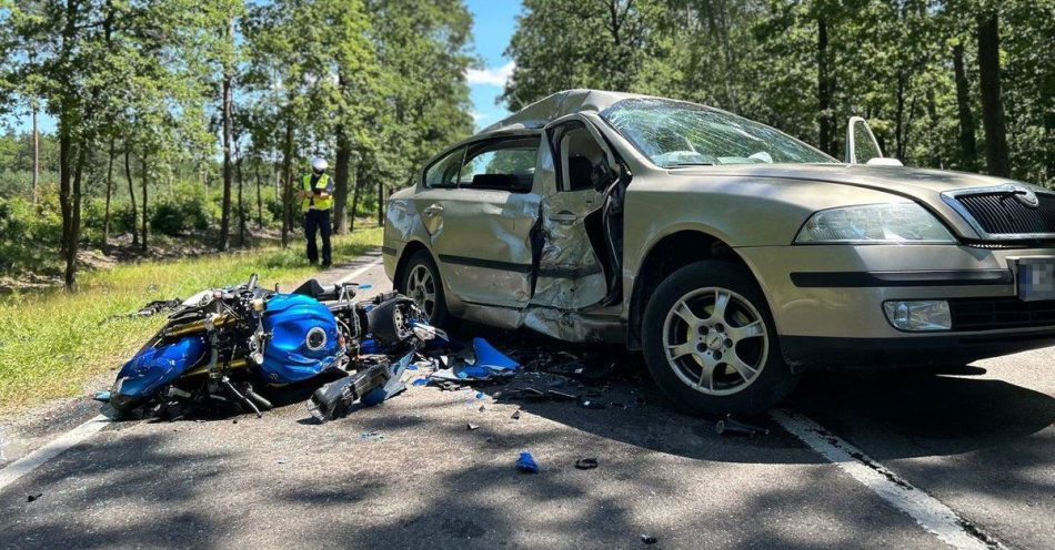 zdjęcie: Nie udzieliła pierwszeństwa motocykliście / fot. KPP Radzyń Podlaski