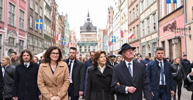 Król Szwecji Karol XVI Gustaw oraz królowa Sylwia przeszli z prezydent Gdańska Drogą Królewską