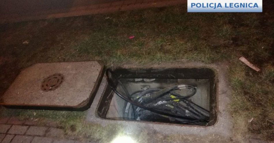 zdjęcie: Chojnowscy policjanci przerwali przestępczy proceder kradzieży elementów miedzianych / fot. KMP w Legnicy