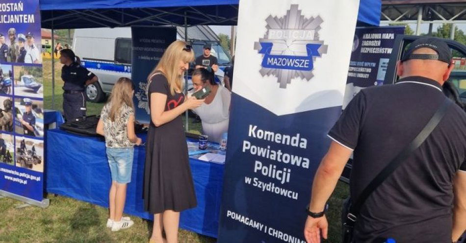 zdjęcie: Uroczyste obchody 100-lecia powstania OSP w Orońsku z udziałem szydłowieckich policjantów / fot. KPP w Szydłowcu