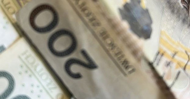 Wszedł do sklepu i wyrwał kasetkę z pieniędzmi spod kasy fiskalnej. Mężczyzna został zatrzymany przez policjantów. Był poszukiwany do odbycia kary 1 r