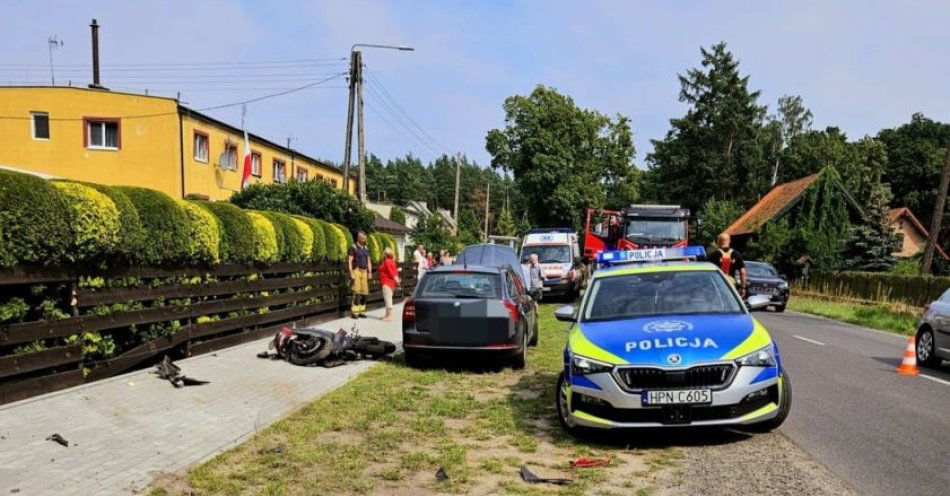 zdjęcie: Policjanci pracowali na miejscu wypadku z udziałem motocyklisty / fot. KPP w Nowym Dworze Gdańskim