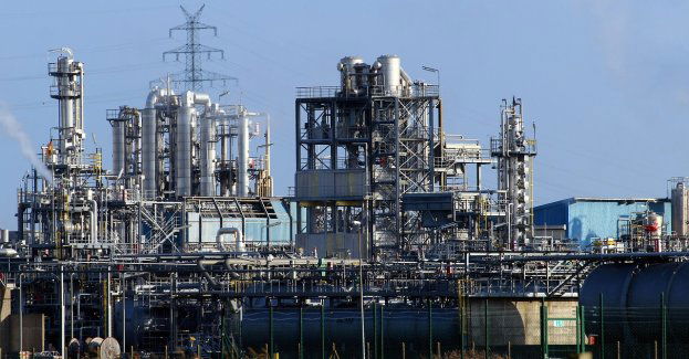 Myślał, że inwestuje w gazociąg; stracił 350 tys. zł