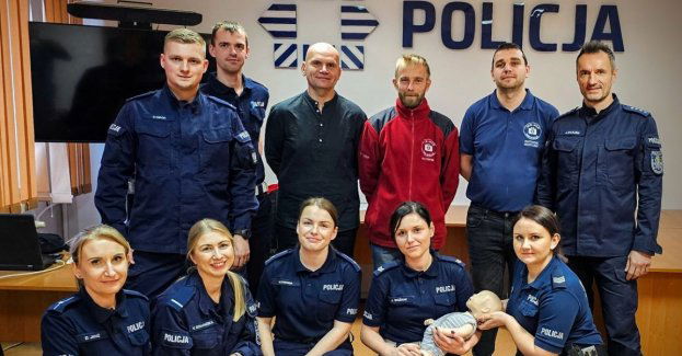 Ośmiu policjantów strzeleckiej Policji uzyskało tytuł ratownika