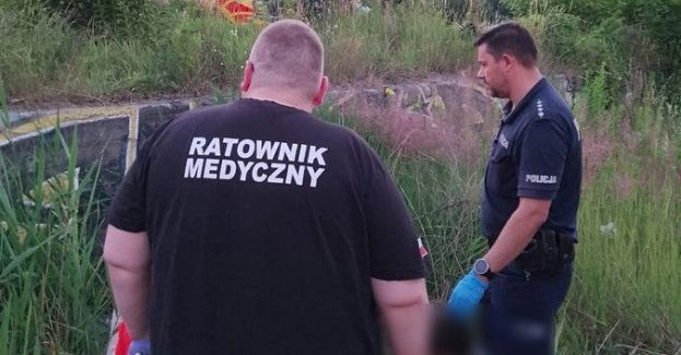 Dzielnicowi uratowali kobietę, zabrał ją śmigłowiec LPR