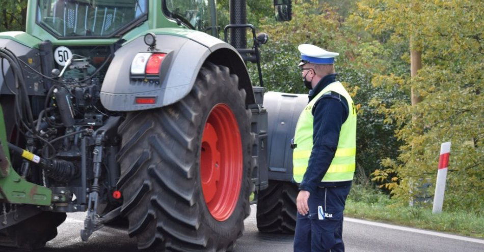 zdjęcie: Karna - Za kierownicą ciągnika pod wpływem alkoholu i bez uprawnień / fot. KPP Wolsztyn