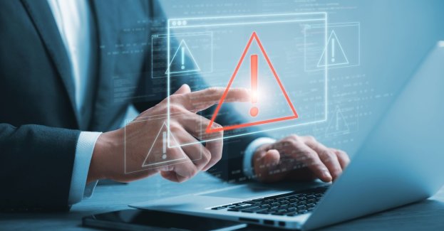 Gawkowski po ataku hakerskim na MPK w Krakowie apeluje do administratorów