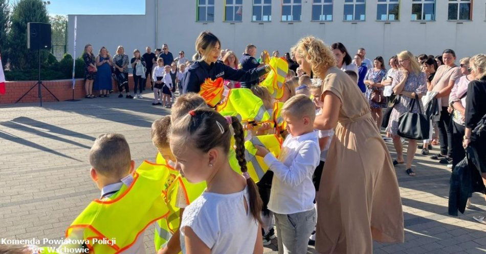 zdjęcie: Witaj bezpieczna drogo do szkoły... / fot. KPP Wschowa