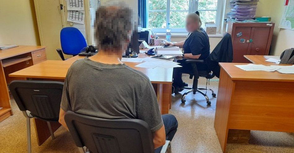 zdjęcie: Tymczasowy areszt dla 56-latka podejrzanego o przestępstwa o charakterze seksualnym wobec małoletnich / fot. KPP w Lęborku