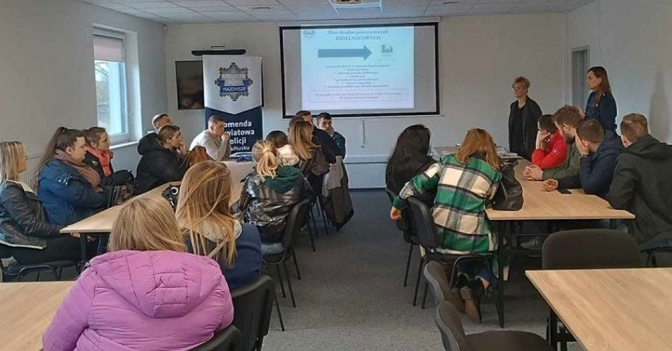 zdjęcie: Promowaliśmy służbę w Policji wśród studentów / fot. KPP w Pułtusku