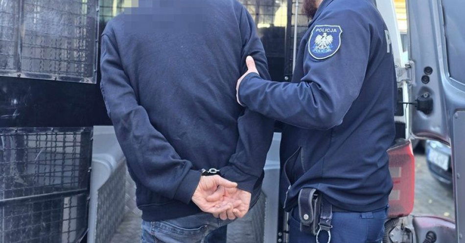 zdjęcie: Oszust podszywał się pod maklera i wyłudził ponad 425 tys. zł / fot. KPP w Polkowicach