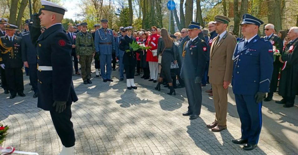 zdjęcie: 232. rocznica uchwalenia Konstytucji 3 Maja / fot. KPP w Kartuzach