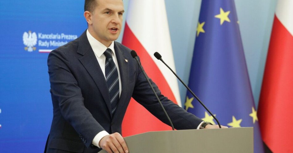zdjęcie: Szłapka: w piątek spotkanie Tusk-Zełenski, o ile nie przedłuży się posiedzenie Rady Europejskiej / Warszawa, 17.12.2025. Rzecznik rządu Adam Szłapka podczas konferencji prasowej w siedzibie KPRM w Warszawie, 17 bm. Zakończyło się posiedzenie Rady Ministrów. (jm) PAP/Tomasz Gzell