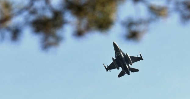 Dowództwo Operacyjne: rozpoczęło się operowanie lotnictwa wojskowego w polskiej przestrzeni powietrznej.