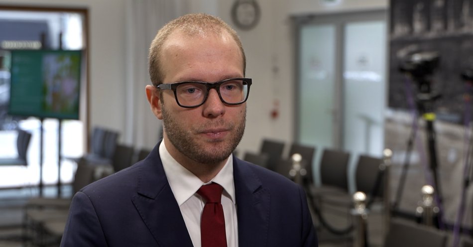 zdjęcie: Branża piwowarska dodaje do polskiej gospodarki ponad 20,5 mld zł rocznie. Spadki sprzedaży i produkcji piwa uderzają również w inne sektory / fot. Newseria - Andrzej Robaszewski, dyrektor naukowy ds. polityki fiskalnej i zrównoważonego rozwoju, Centrum Analiz Społeczno-Ekonomicznych